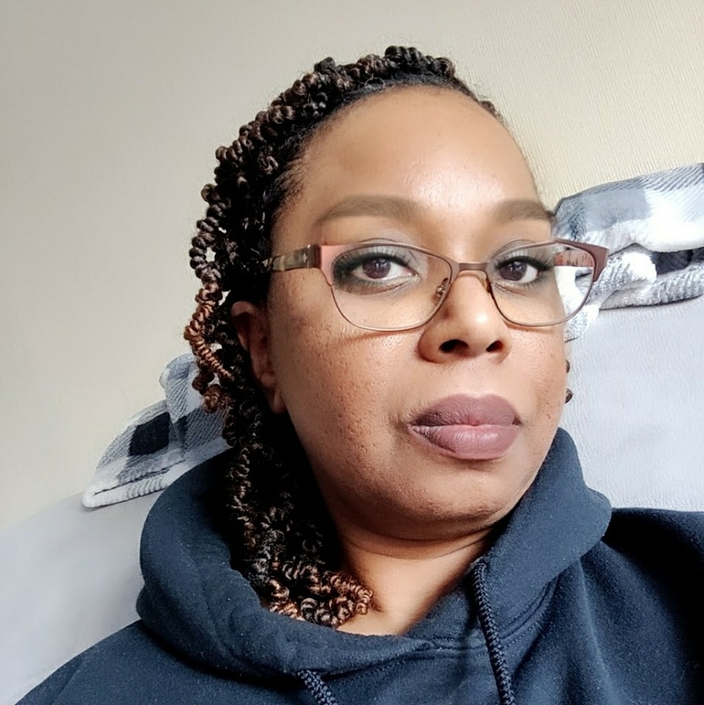 Meet your Posher, Latisha
